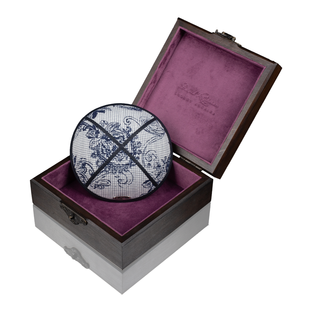 Kippah "Classic" made of linen. "Shadows of Ornament"
