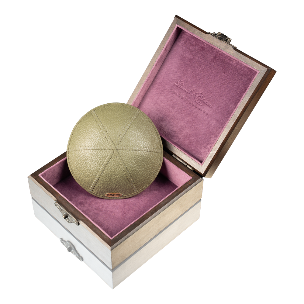Kippah "Modern" made of leather. Brooklyn Collection