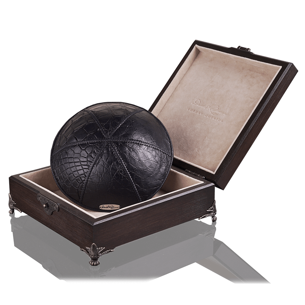 Kippah "770" made of crocodile