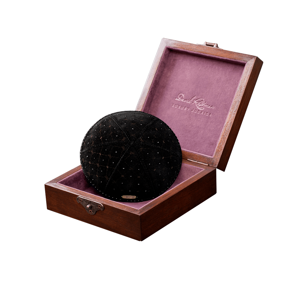 Kippah "770" made of suede with Swarovski crystals. King David Collection