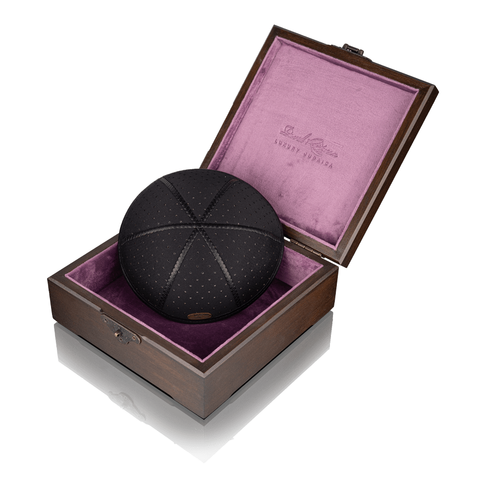 Kippah "770" with perforation. Costume Collection