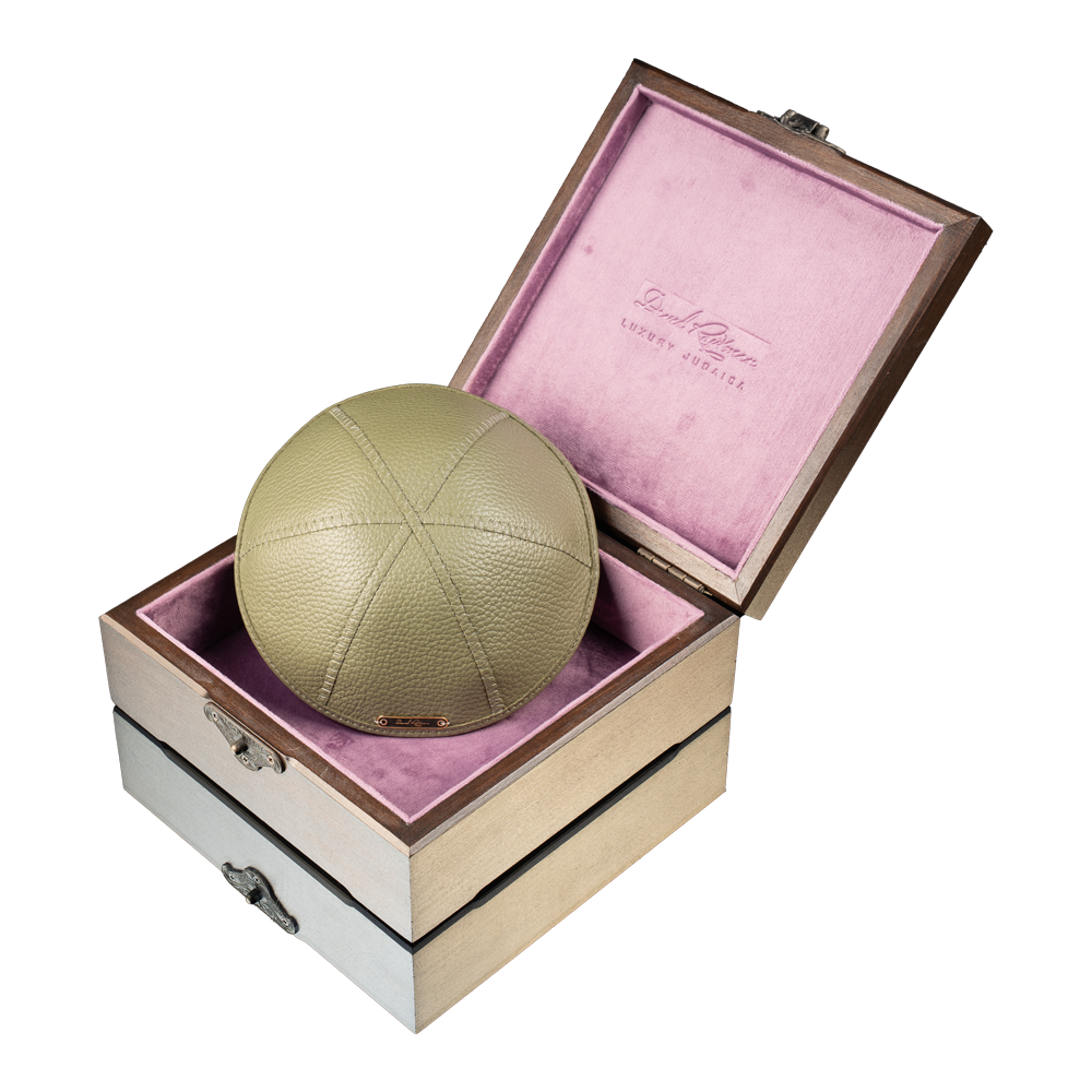 Kippah "770" made of leather. Brooklyn Collection