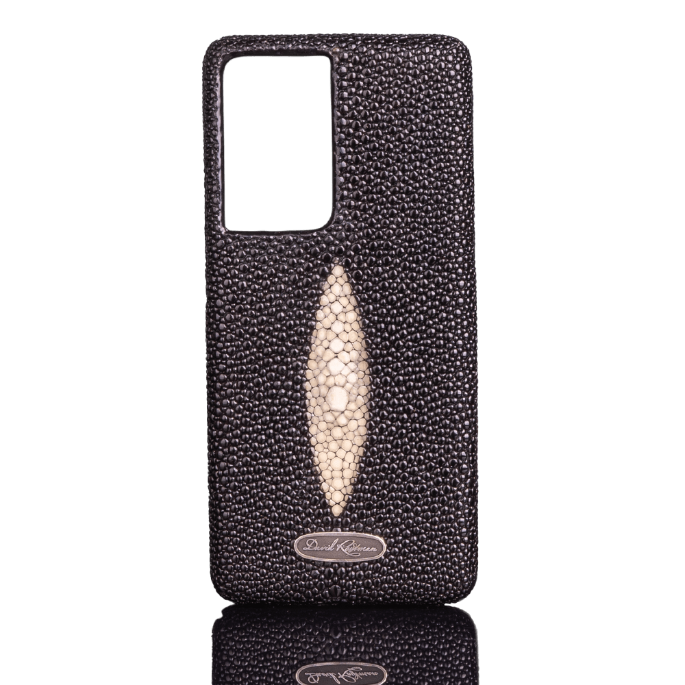 Case for Samsung s 25 Ultra made of black scat