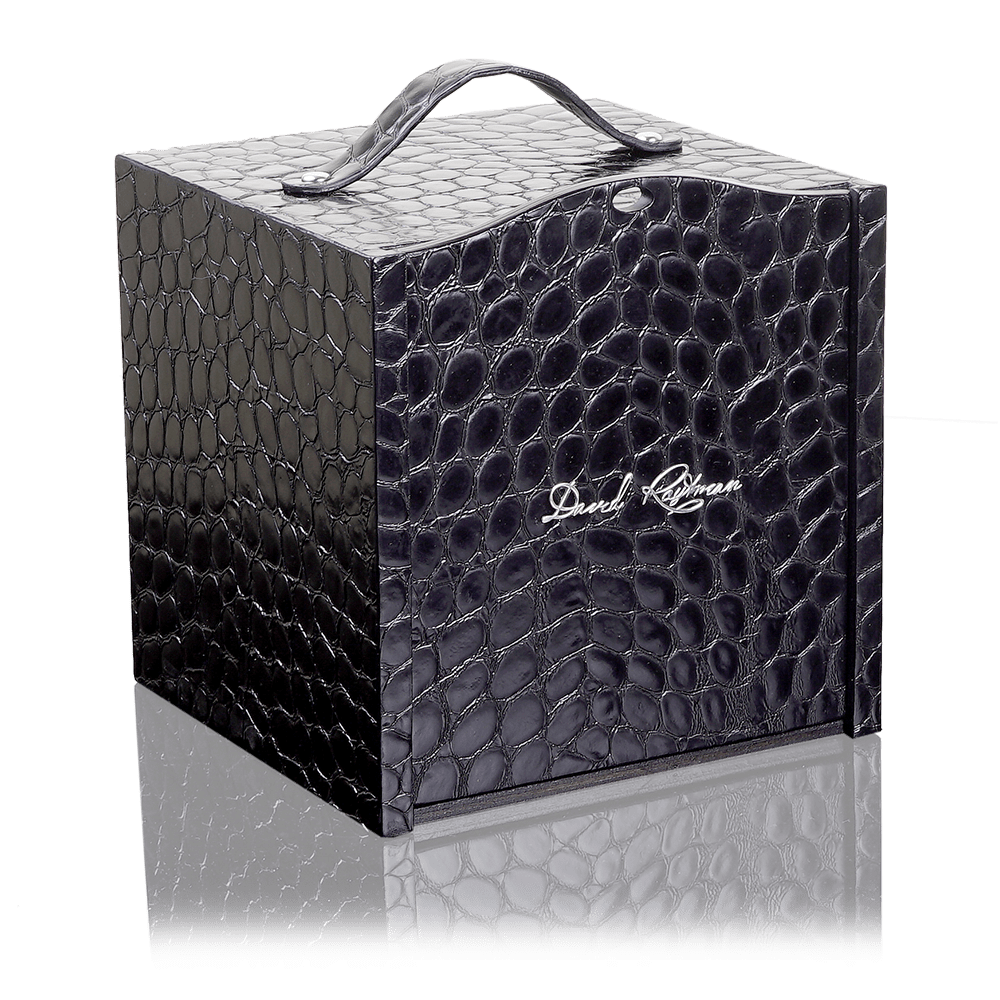 Casket for kippah made of crocodile